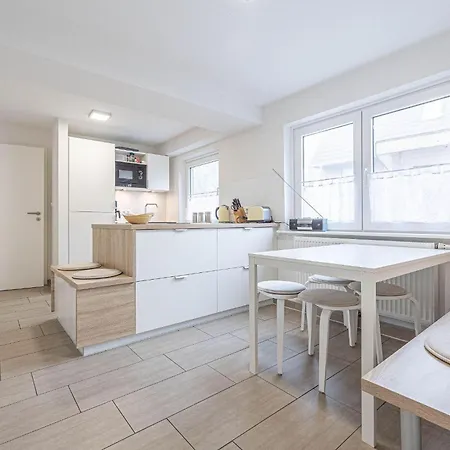 Holiday home Englers-huus-achtern-diek *